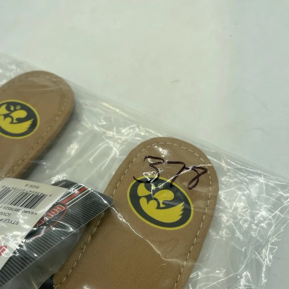 University of Iowa Hawkeyes Slides Slip On Sandals Womens 6 NEW